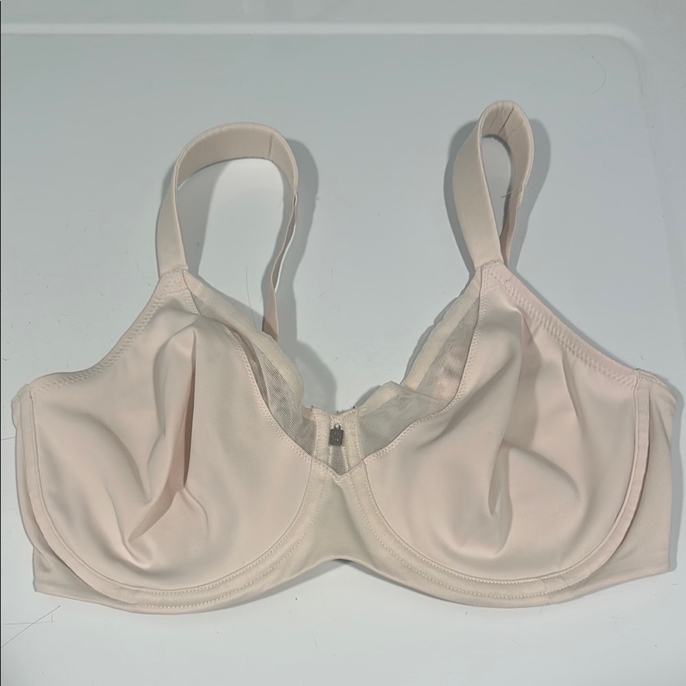 Triumph Cream/ light pink minimizer bra 34DD(E)